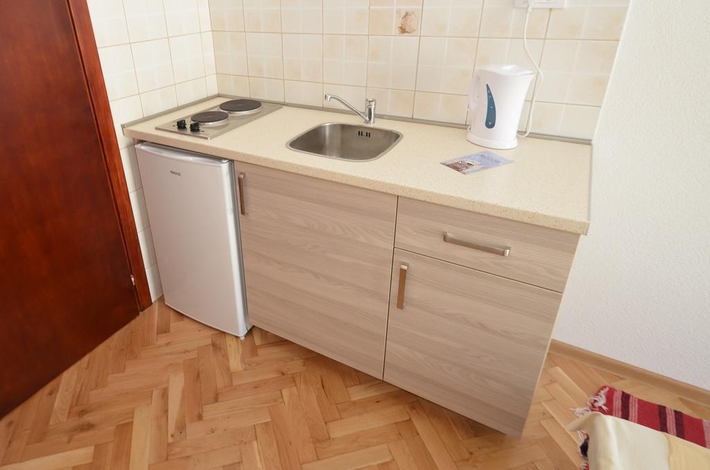 Apartments Ceklin 科托尔 外观 照片