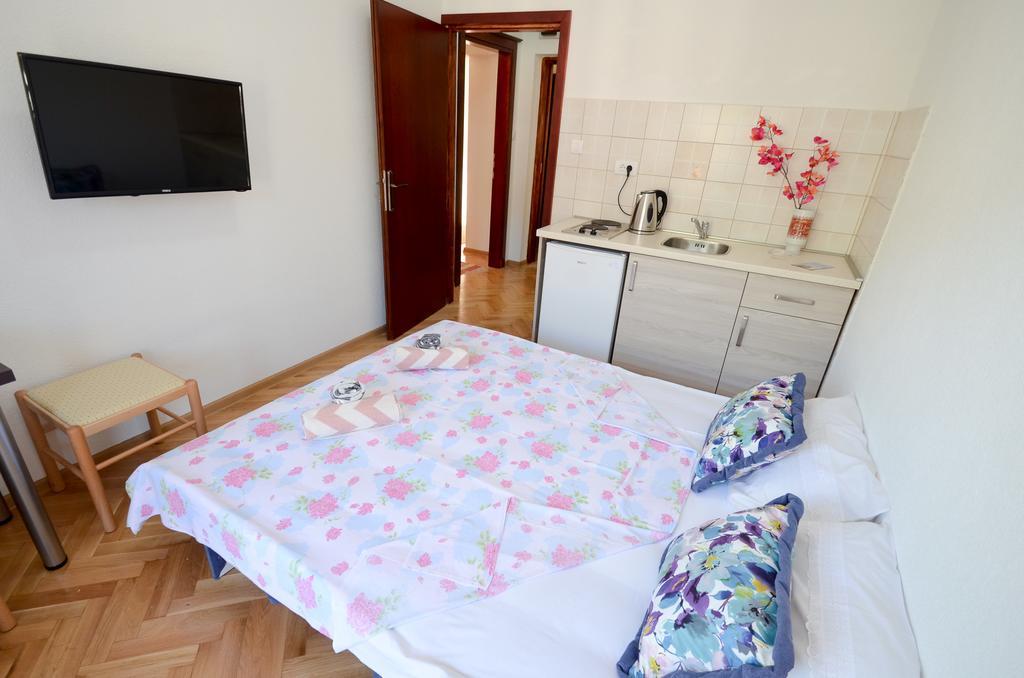 Apartments Ceklin 科托尔 外观 照片